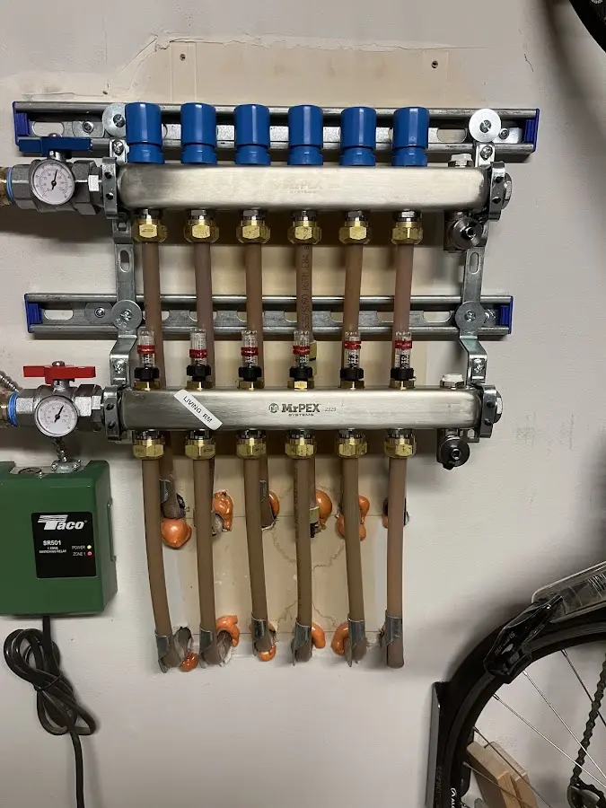 Plumber performing Leak Detection at a residential property in Crestwood